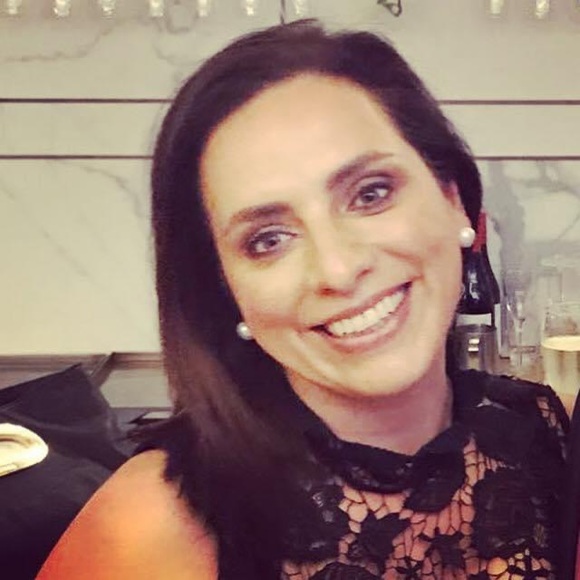 Meet your Posher, Camelia - Picture 1 of 1